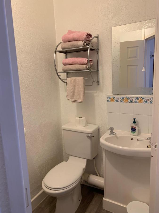 Alondra Bed & Breakfast