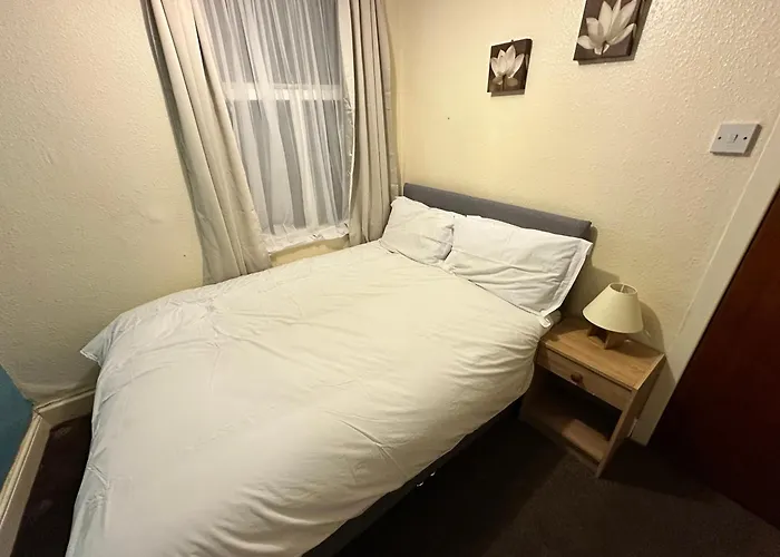 Alondra Hotel